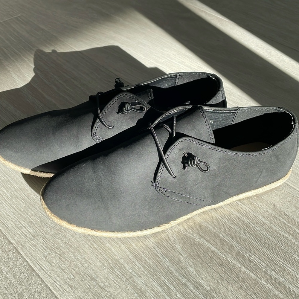 Women’s flats